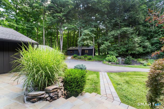 15 Brinsmade Lane, Sherman, CT 06784