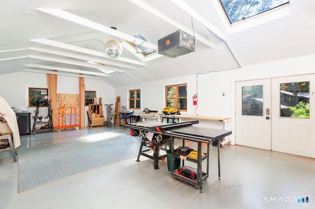 15 Brinsmade Lane, Sherman, CT 06784