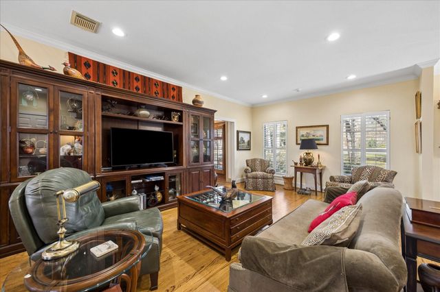 2360 Gun And Rod Circle, Brenham, TX 77833