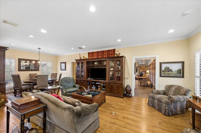 2360 Gun And Rod Circle, Brenham, TX 77833