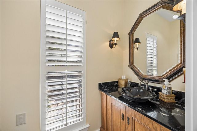 2360 Gun And Rod Circle, Brenham, TX 77833