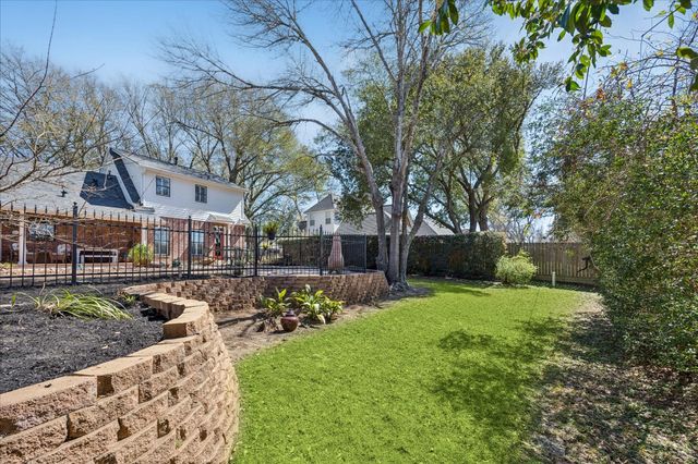 2360 Gun And Rod Circle, Brenham, TX 77833