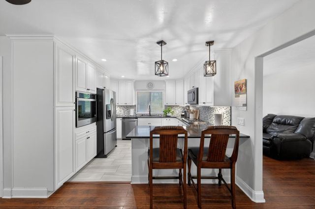 12493 Plum Ln, Wilton, CA 95693