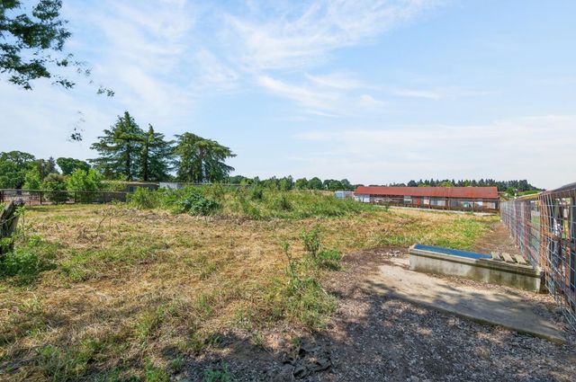 12493 Plum Ln, Wilton, CA 95693