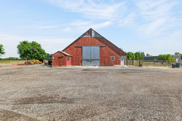 12493 Plum Ln, Wilton, CA 95693