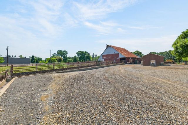 12493 Plum Ln, Wilton, CA 95693