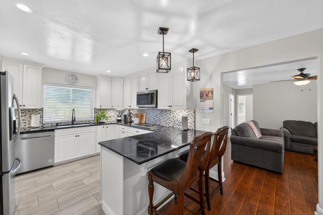 12493 Plum Ln, Wilton, CA 95693