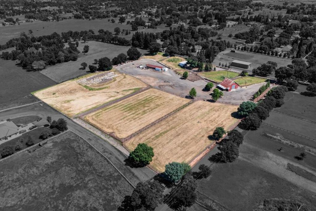 12493 Plum Ln, Wilton, CA 95693