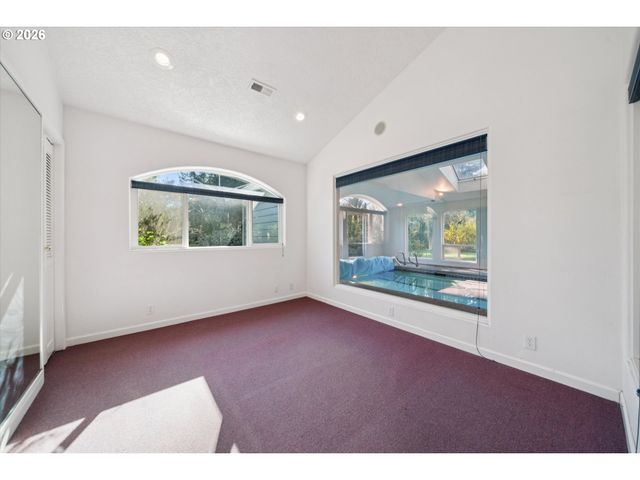 38101 Se HAUGLUM Rd, Sandy, OR 97055