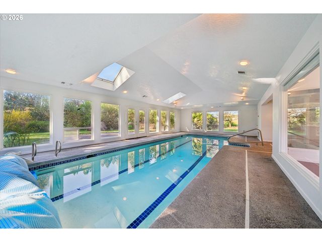 38101 Se HAUGLUM Rd, Sandy, OR 97055