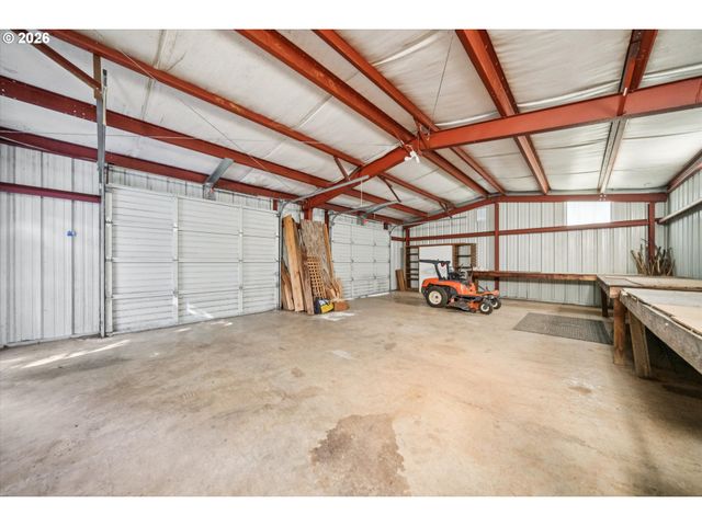 38101 Se HAUGLUM Rd, Sandy, OR 97055