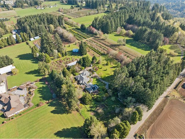 38101 Se HAUGLUM Rd, Sandy, OR 97055