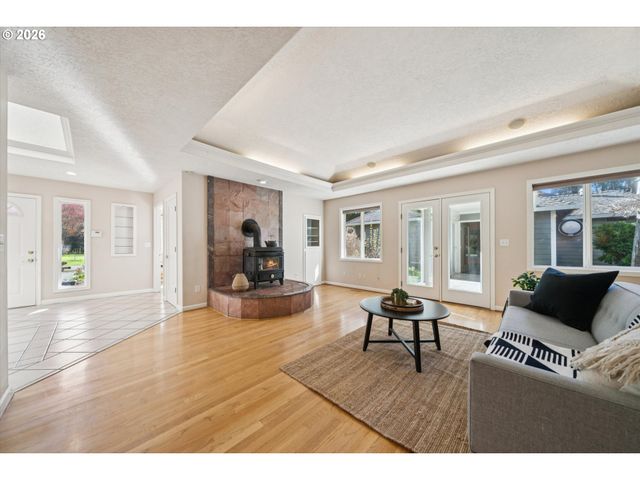 38101 Se HAUGLUM Rd, Sandy, OR 97055