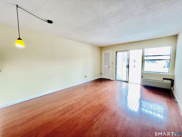 163 South Street 50, Danbury, CT 06810