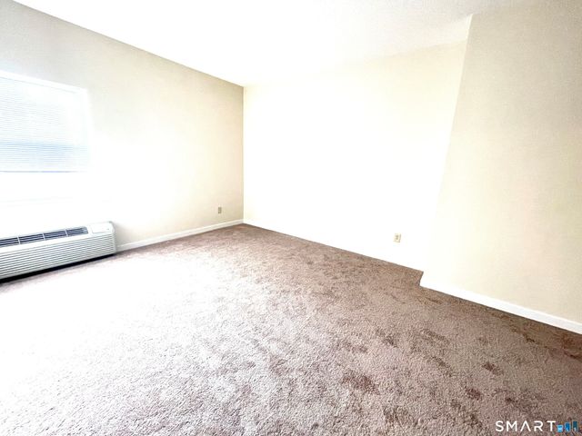 163 South Street 50, Danbury, CT 06810