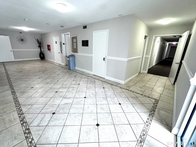 163 South Street 50, Danbury, CT 06810