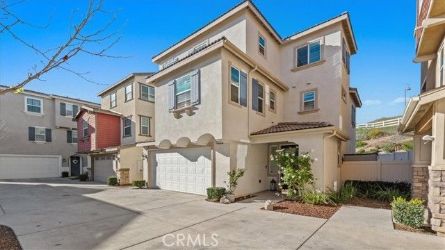 7371 Garnet Ridge, Jurupa Valley, CA 92509