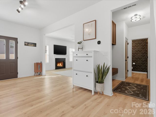 5149 Thomasville Drive, Belmont, NC 28012