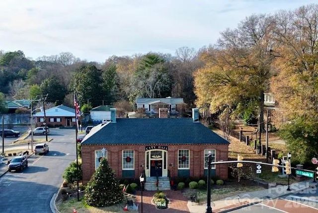 5149 Thomasville Drive, Belmont, NC 28012