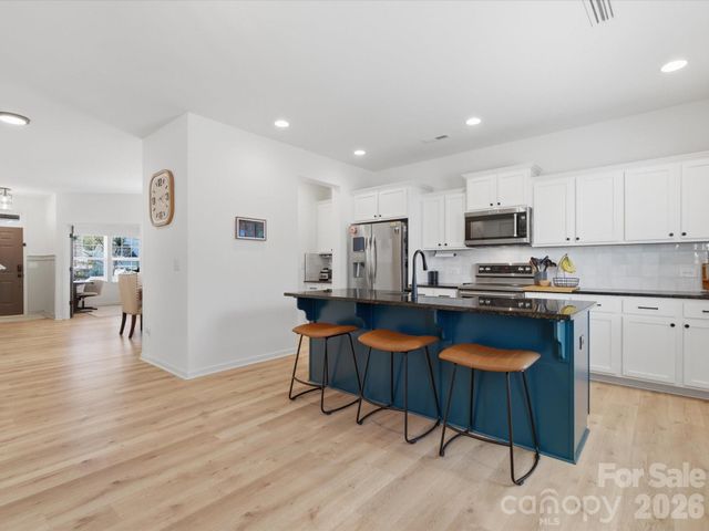 5149 Thomasville Drive, Belmont, NC 28012