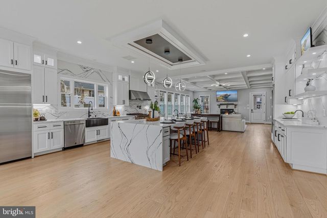 14700 CRANOKE ST, Centreville, VA 20120