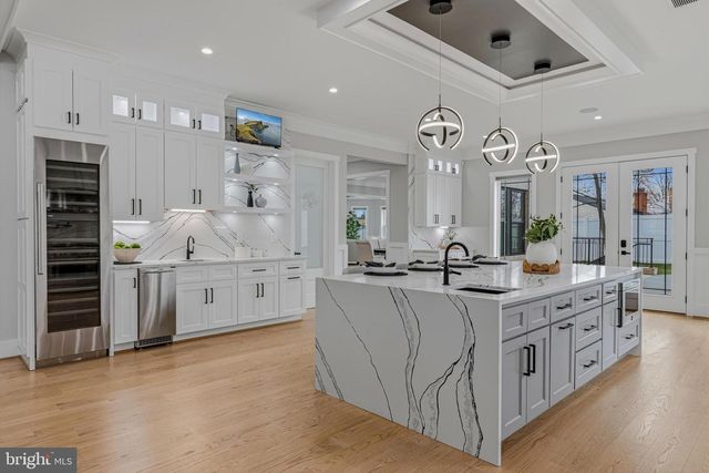 14700 CRANOKE ST, Centreville, VA 20120