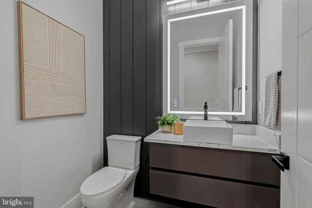 14700 CRANOKE ST, Centreville, VA 20120