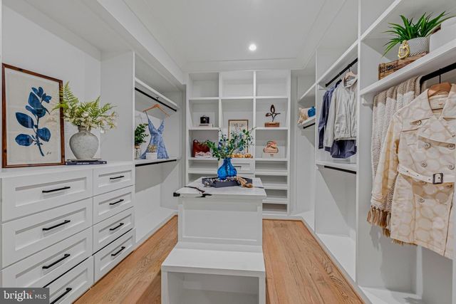 14700 CRANOKE ST, Centreville, VA 20120