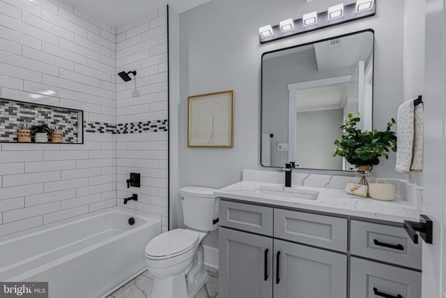 14700 CRANOKE ST, Centreville, VA 20120