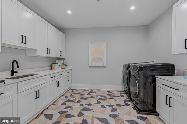 14700 CRANOKE ST, Centreville, VA 20120