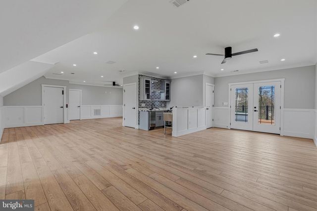 14700 CRANOKE ST, Centreville, VA 20120