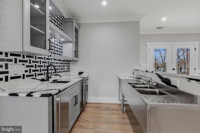 14700 CRANOKE ST, Centreville, VA 20120