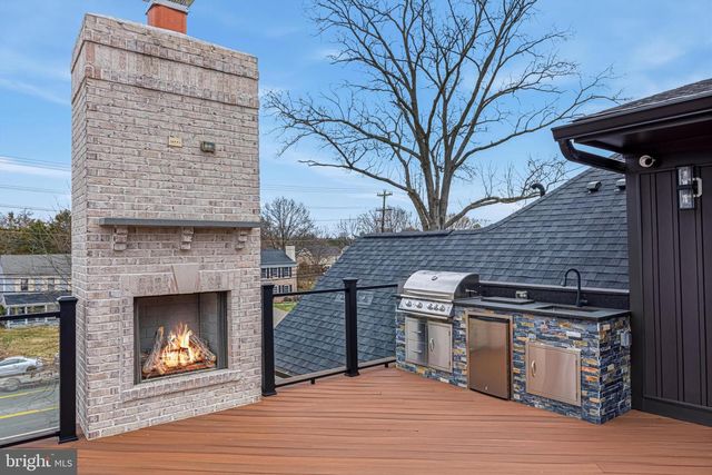 14700 CRANOKE ST, Centreville, VA 20120