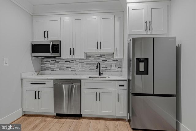 14700 CRANOKE ST, Centreville, VA 20120