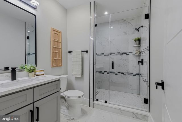 14700 CRANOKE ST, Centreville, VA 20120