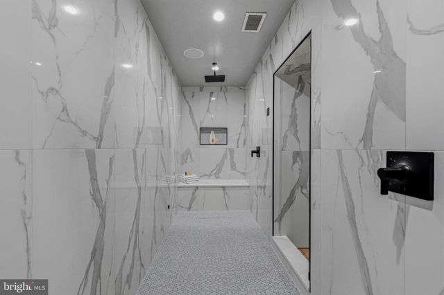 14700 CRANOKE ST, Centreville, VA 20120