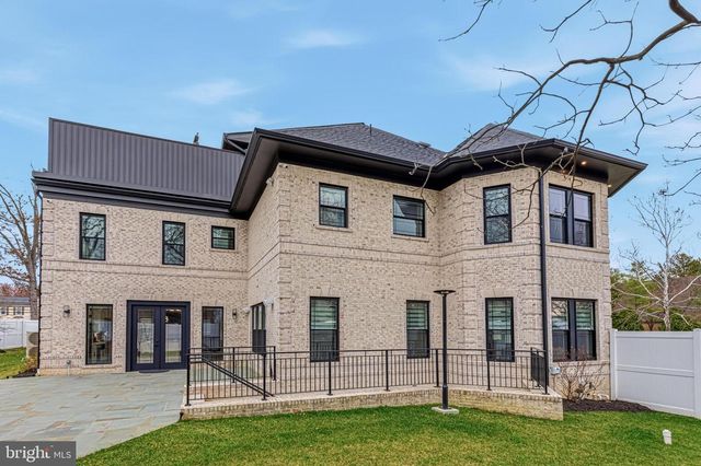 14700 CRANOKE ST, Centreville, VA 20120