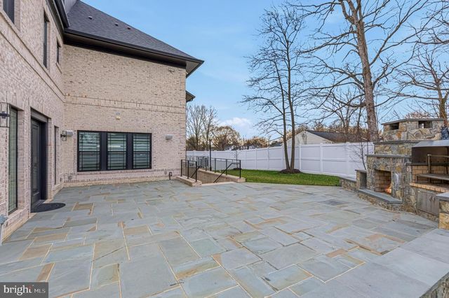 14700 CRANOKE ST, Centreville, VA 20120