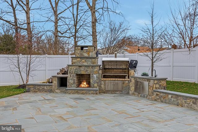 14700 CRANOKE ST, Centreville, VA 20120