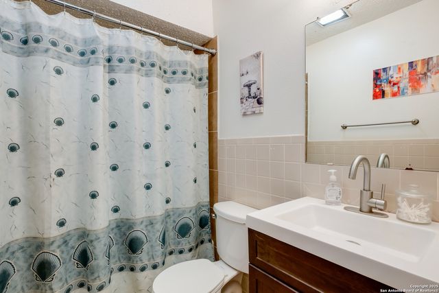 923 Vance Jackson Rd Apt 708, San Antonio, TX 78201
