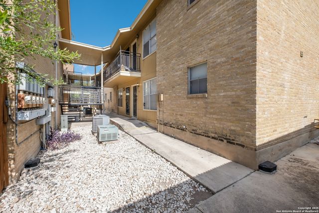 923 Vance Jackson Rd Apt 708, San Antonio, TX 78201