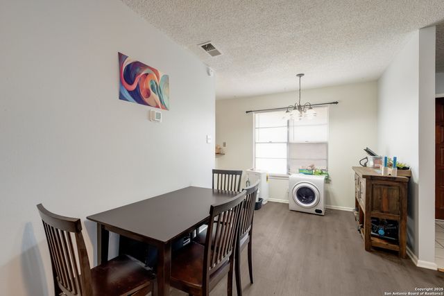 923 Vance Jackson Rd Apt 708, San Antonio, TX 78201