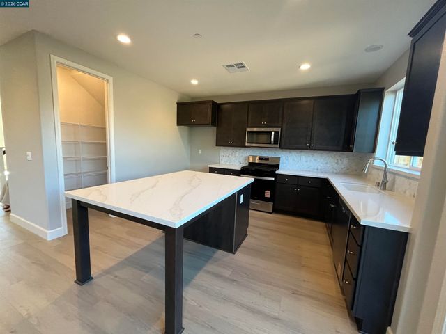 4805 Dolce Court, Fairfield, CA 94534