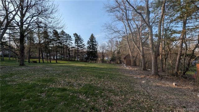 6689 Jewett Holmwood Road, Orchard Park, NY 14127