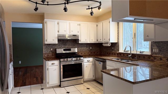 6689 Jewett Holmwood Road, Orchard Park, NY 14127