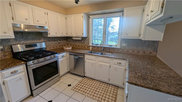 6689 Jewett Holmwood Road, Orchard Park, NY 14127