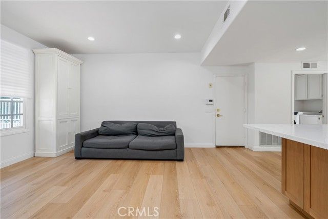 23024 Park Veneto, Calabasas, CA 91302