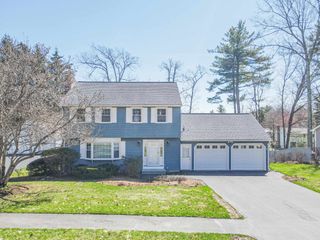21 Cannon Drive, Nashua, NH 03063