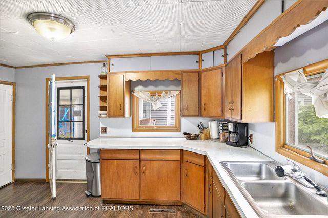 228 W Pearl Street, Ovid, MI 48866