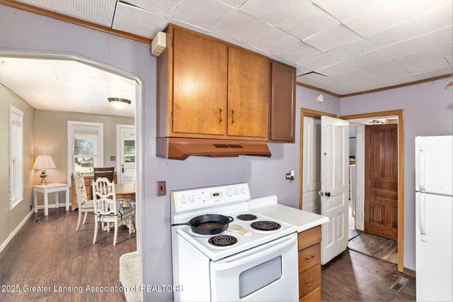 228 W Pearl Street, Ovid, MI 48866